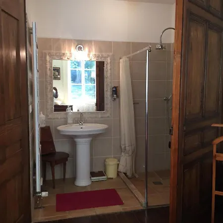 Grande Et Belle Demeure