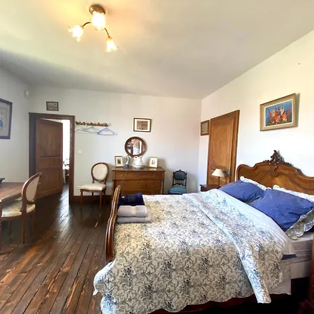 Holiday home Grande Et Belle Demeure Prez-sous-Lafauche