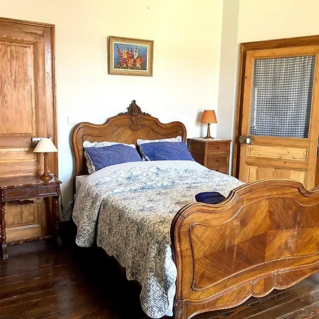 Grande Et Belle Demeure