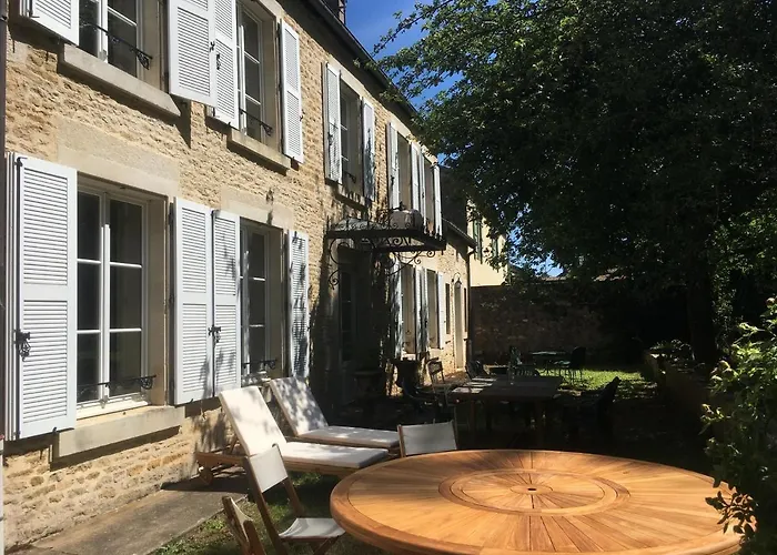 Grande Et Belle Demeure * Prez-sous-Lafauche