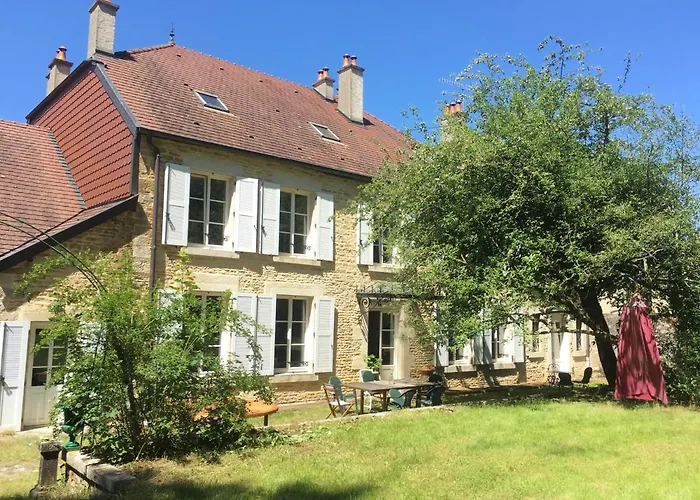 Grande Et Belle Demeure * Prez-sous-Lafauche