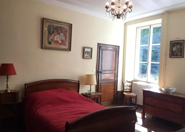 Grande Et Belle Demeure * Prez-sous-Lafauche