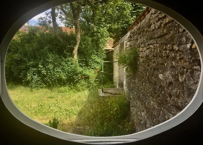 Grande Et Belle Demeure *