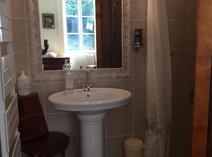 Grande Et Belle Demeure