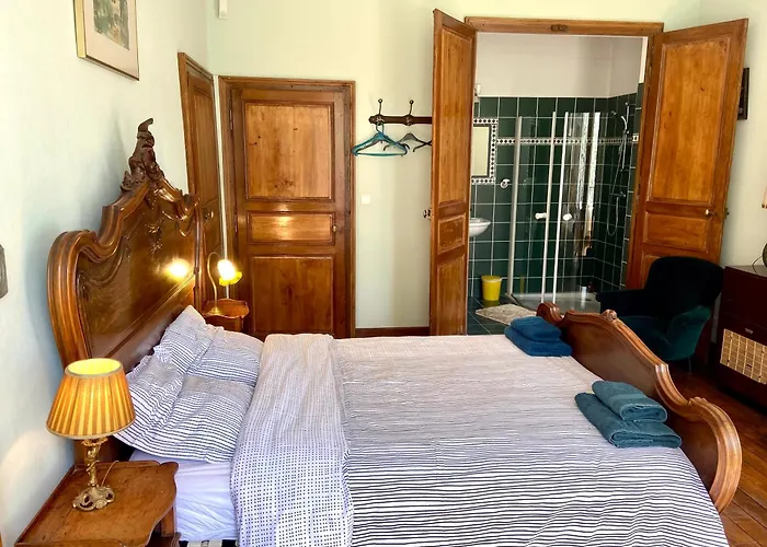 Grande Et Belle Demeure